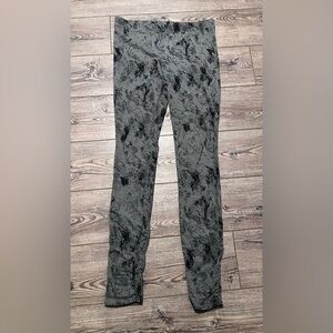 Juicy couture black and gray floral leggings rutched ankle